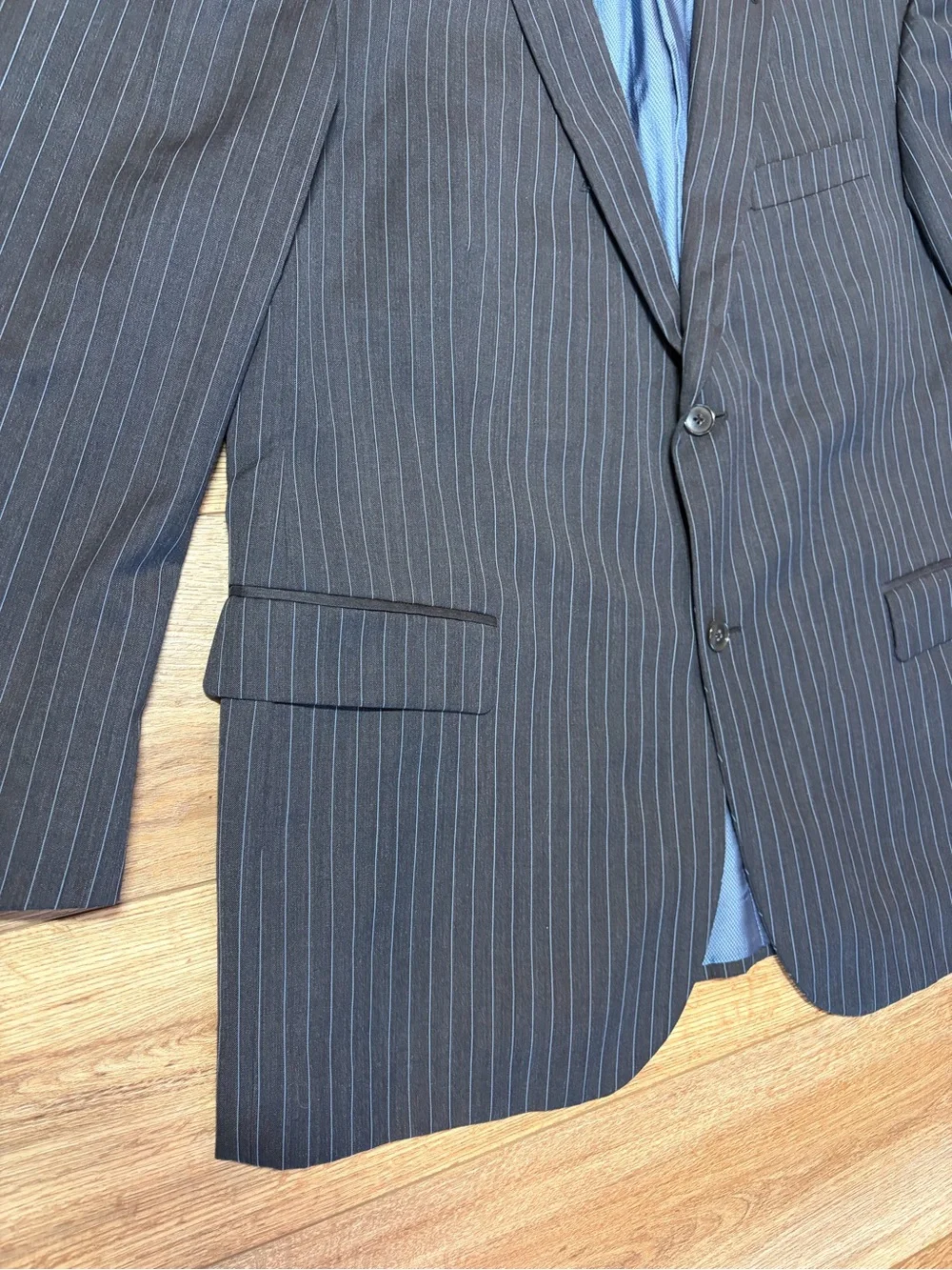 Coogi Luxe Suit Jacket Sport Coat Mens 46 Short Navy Pinstripe Two Button Preppy
